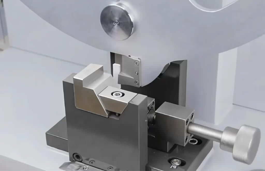 Comprobador de impacto universal Charpy Izod para plásticos – ToronHIT